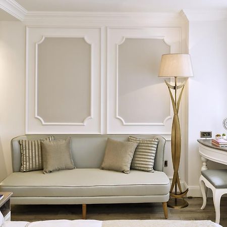 Mirrors Hotel Istanbul Bagian luar foto