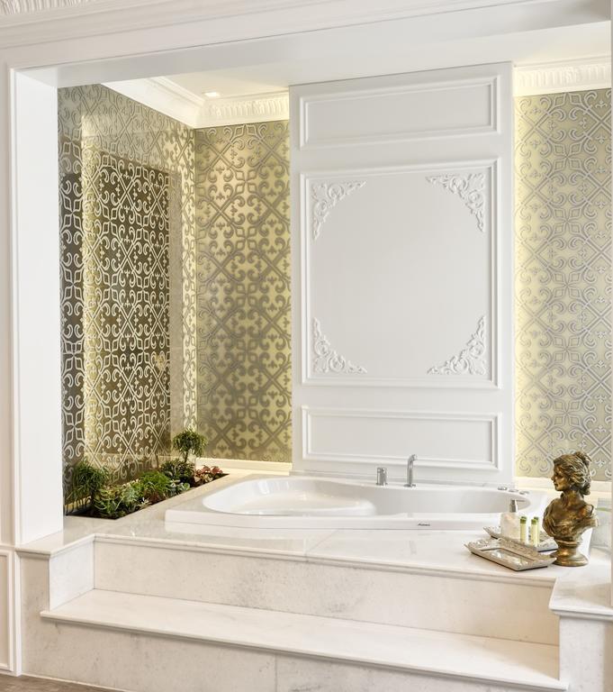 Mirrors Hotel Istanbul Bagian luar foto