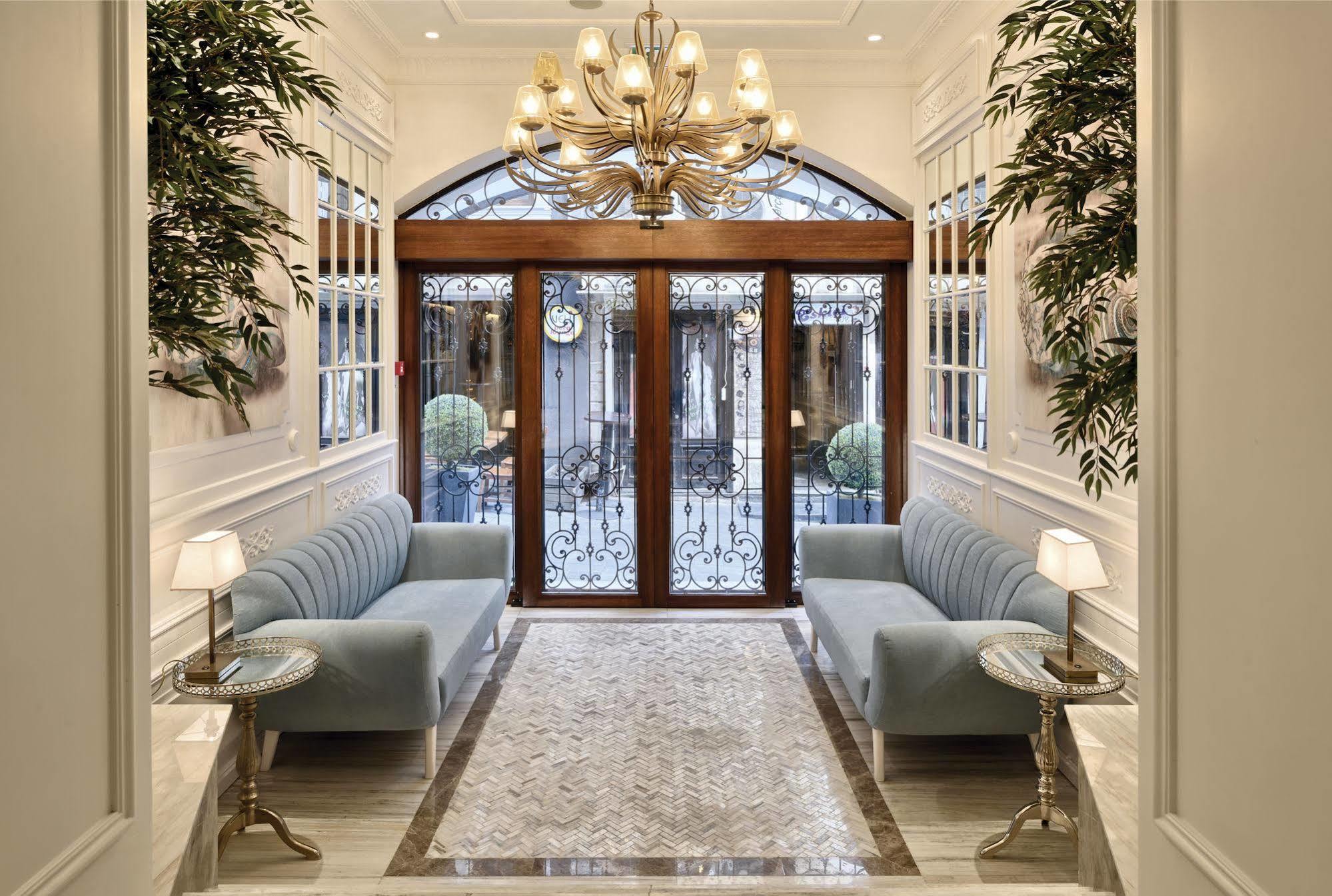 Mirrors Hotel Istanbul Bagian luar foto