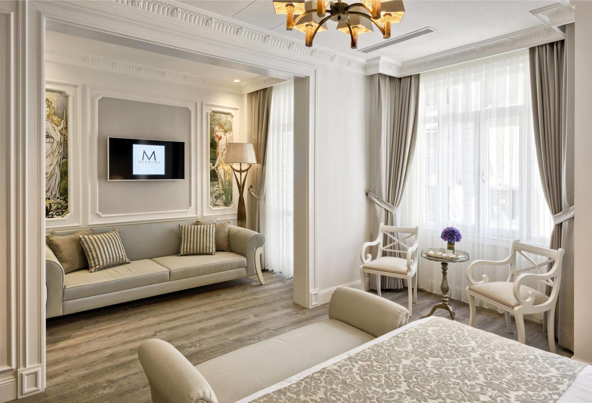 Mirrors Hotel Istanbul Bagian luar foto