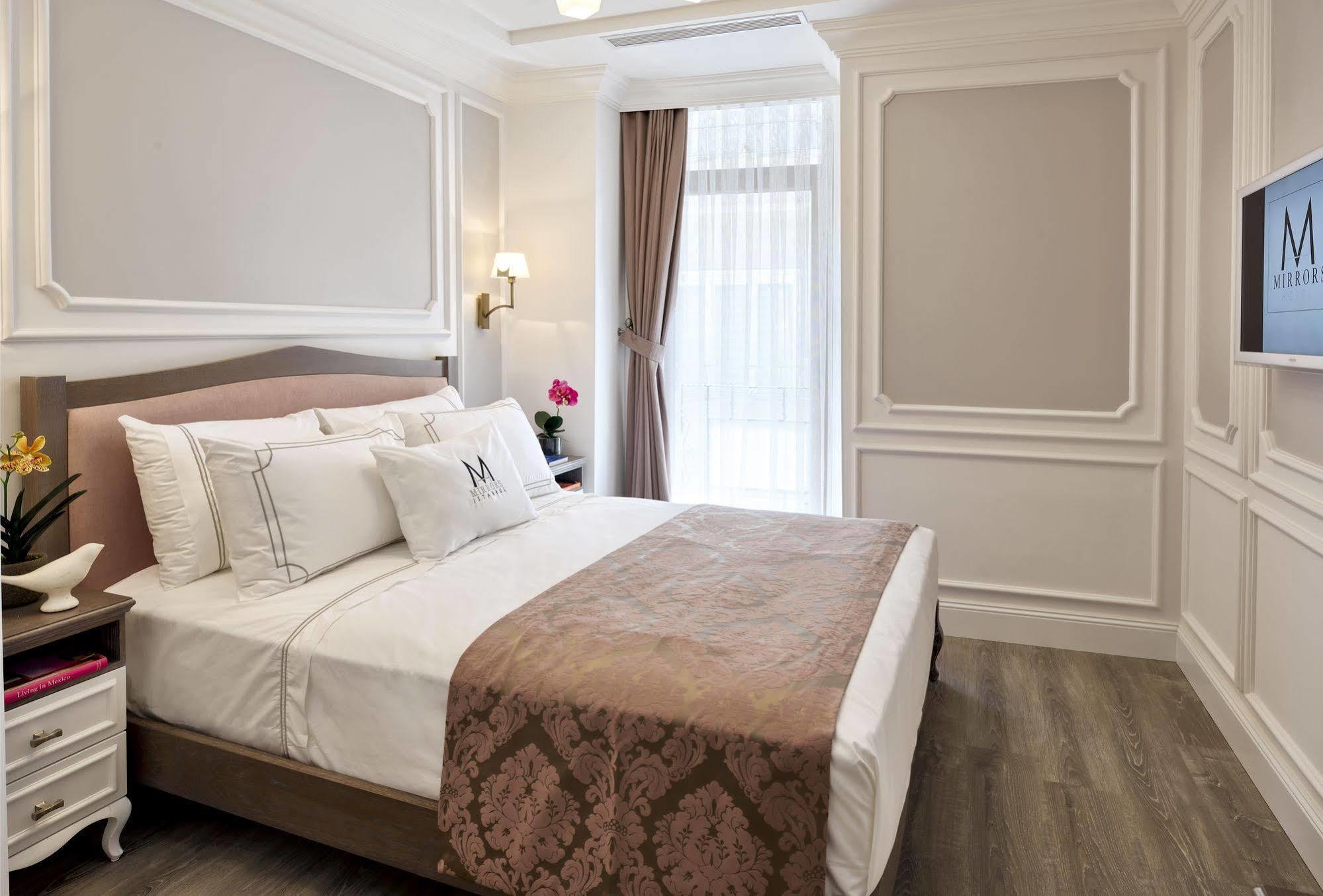 Mirrors Hotel Istanbul Bagian luar foto