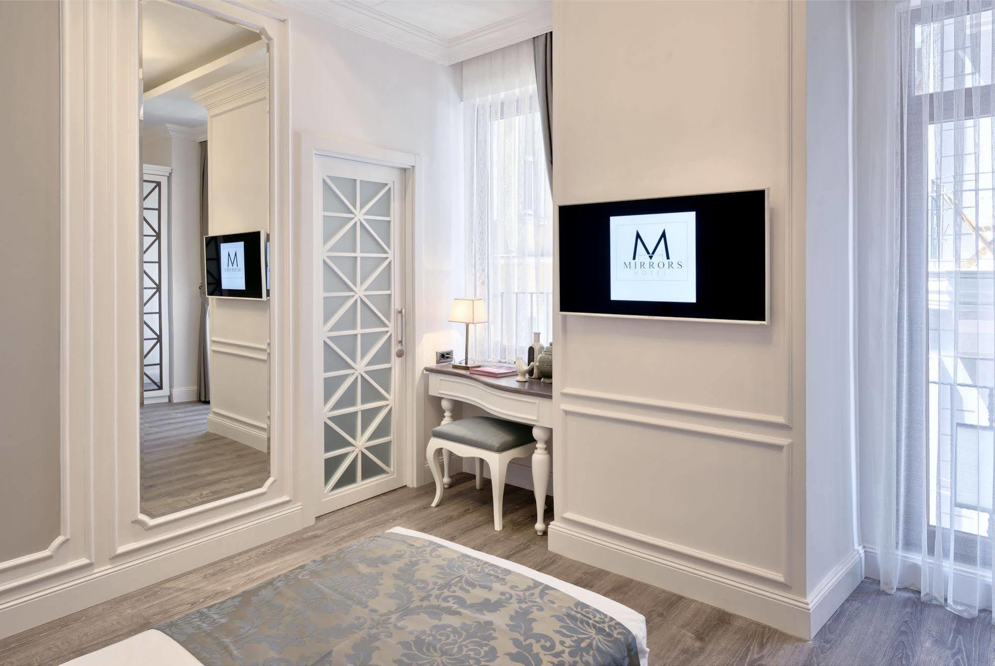 Mirrors Hotel Istanbul Bagian luar foto
