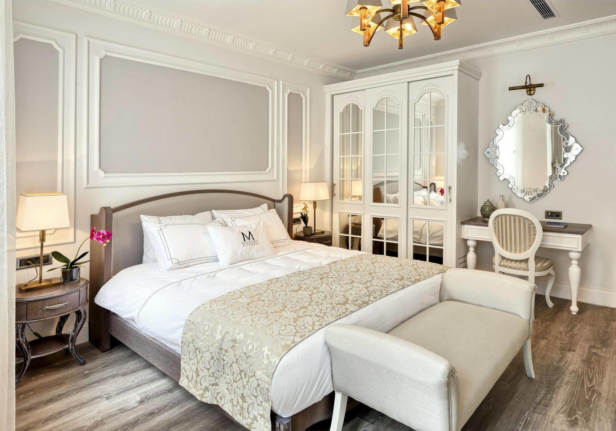 Mirrors Hotel Istanbul Bagian luar foto