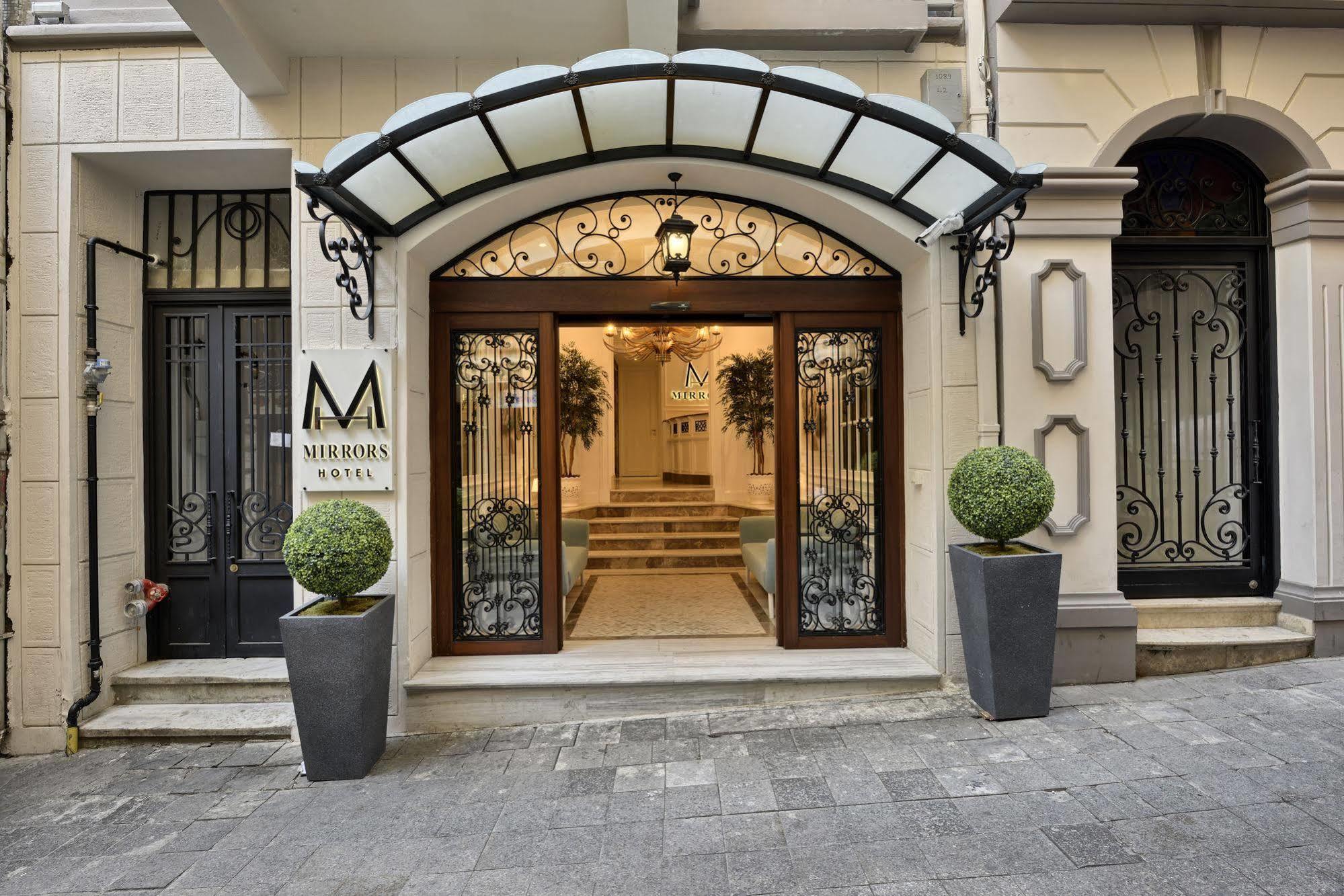 Mirrors Hotel Istanbul Bagian luar foto